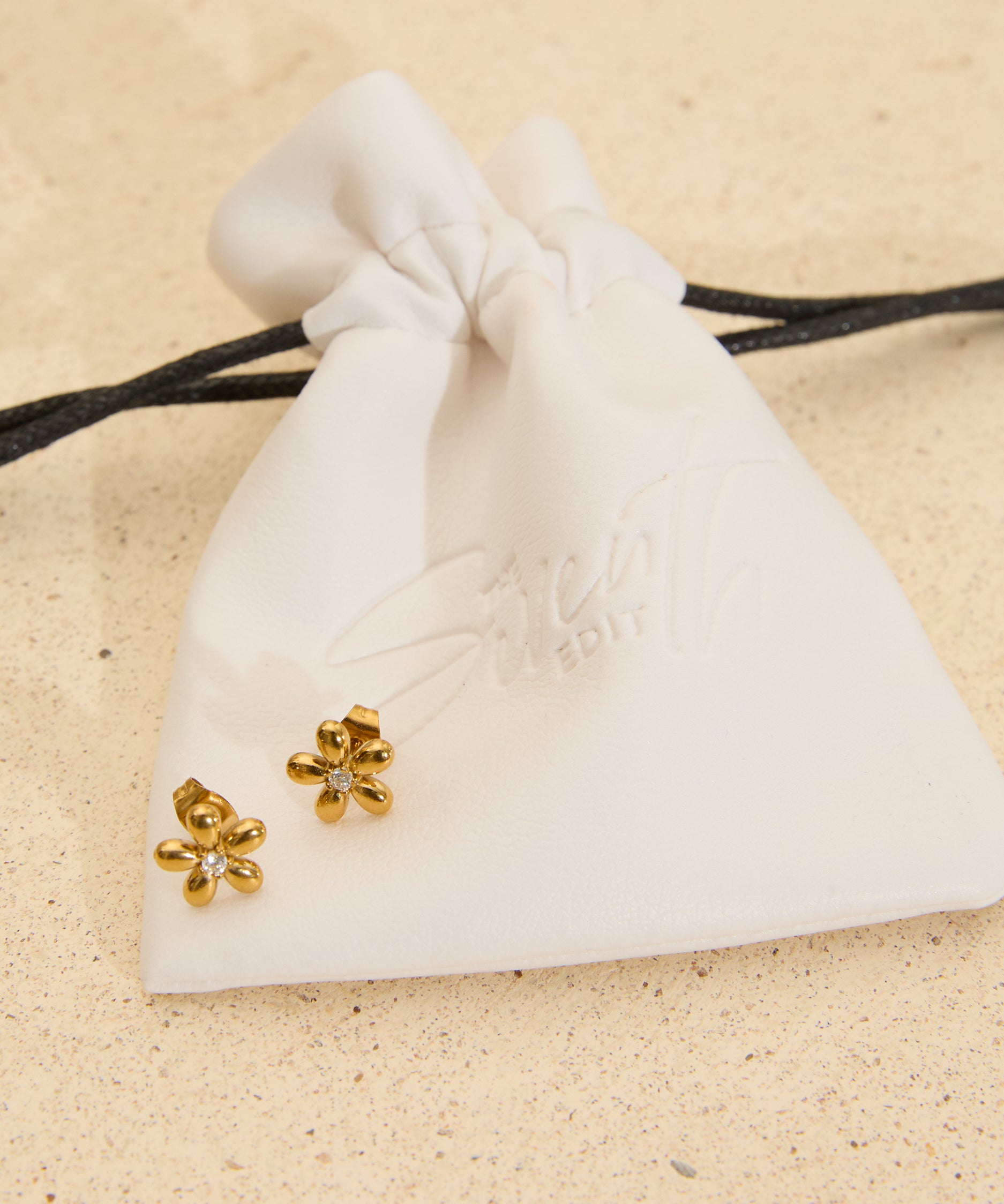 Posy flower studs