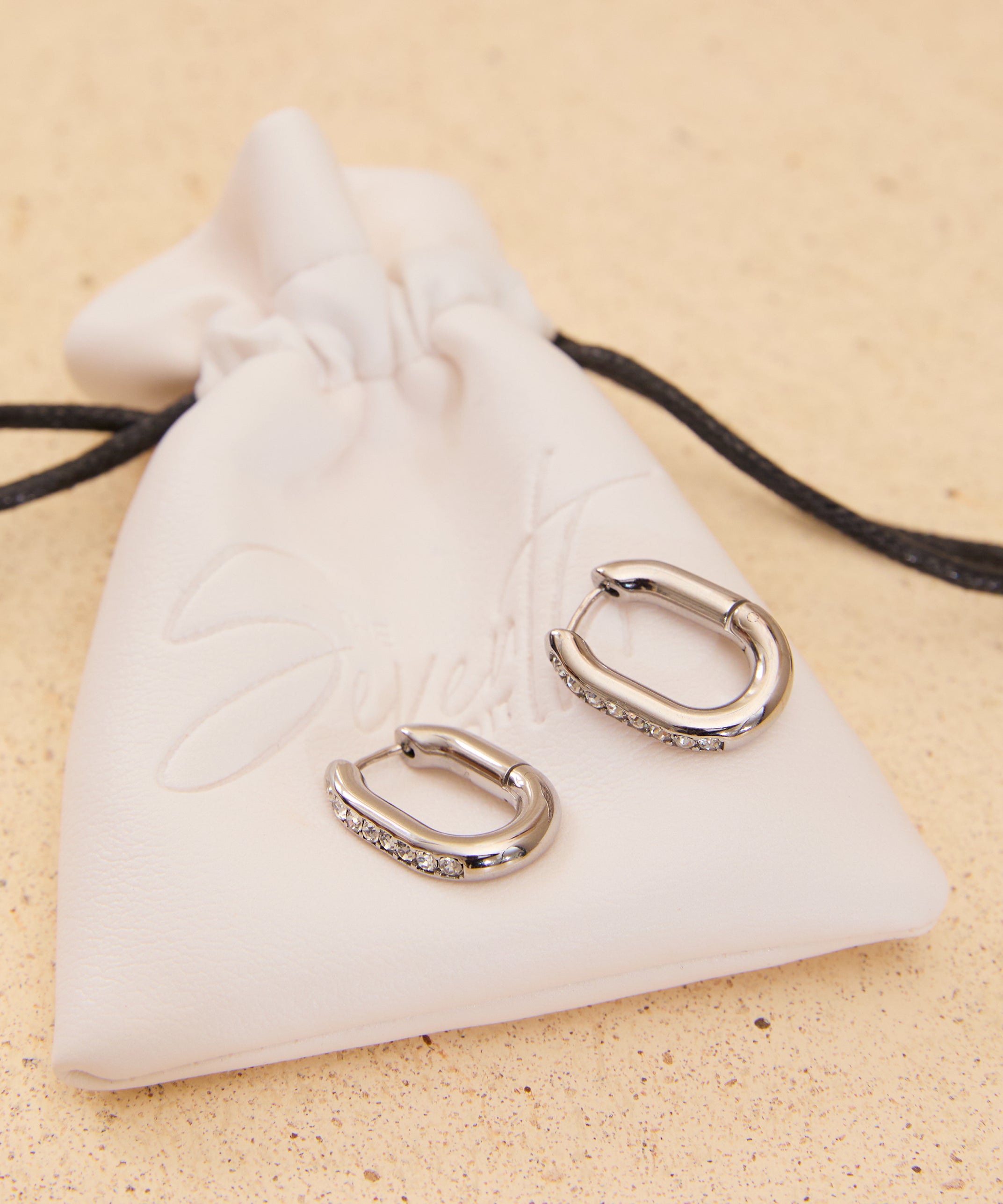 Layla oval Earrings