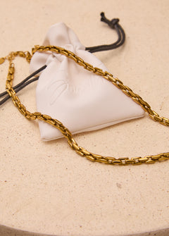 Esmé Chain