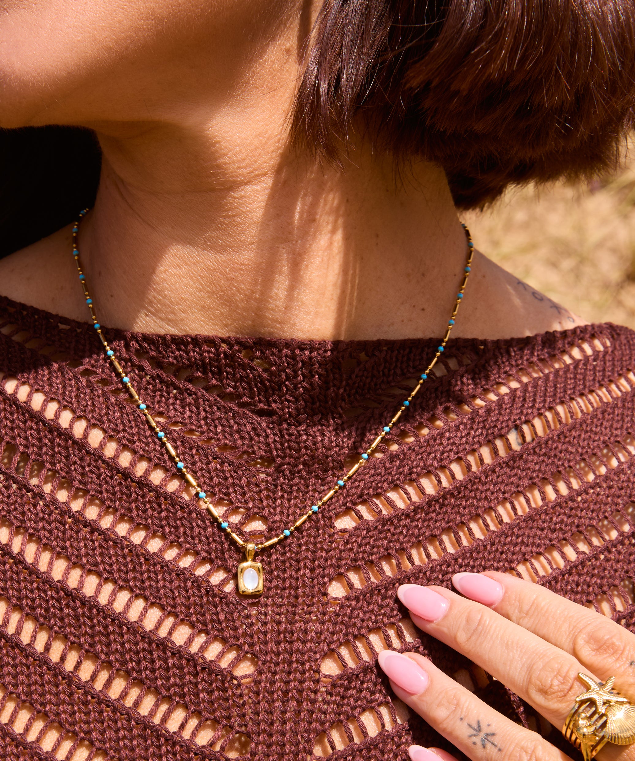 Mother of Pearl Pendant Necklace