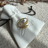 Laurel leaf motif Ring