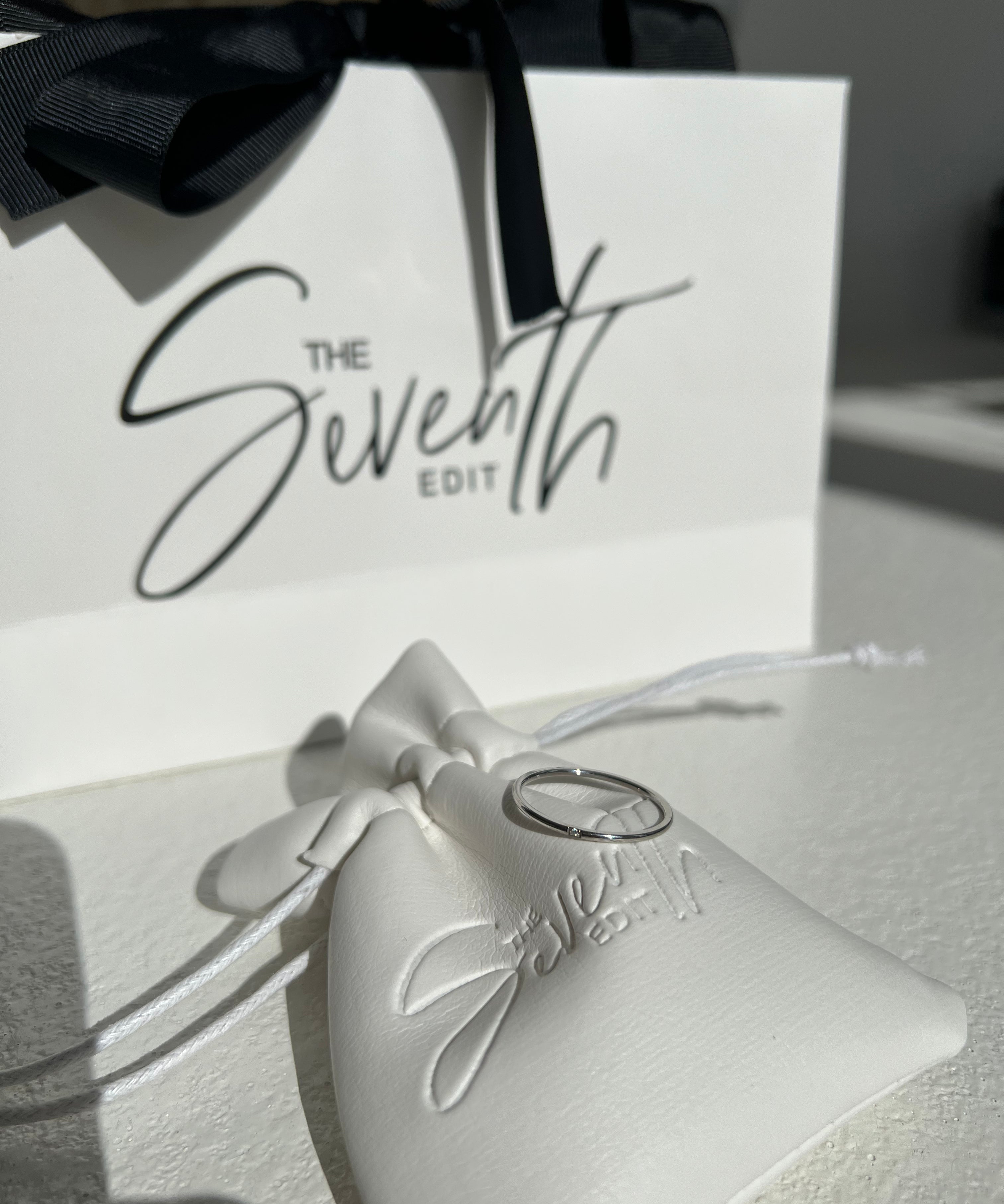 LUCY - The Dainty Ring - Silver